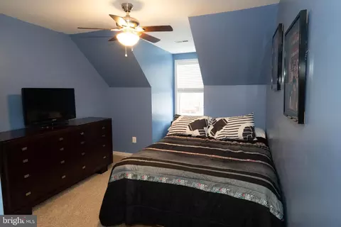 Bedroom - 11547 Wollaston Cir, Swan Point, MD 20645 photo 4 of 9