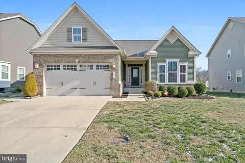 4040 Edmonton Ct N, White Plains, MD 20695