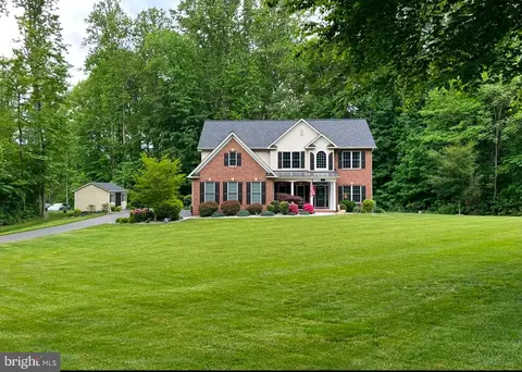 9391 Prickly Holly Pl, La Plata, MD 20646