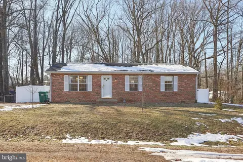 12280 Wendy Ln, Waldorf, MD 20601