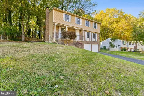 2113 Briarwood Dr, Waldorf, MD 20601