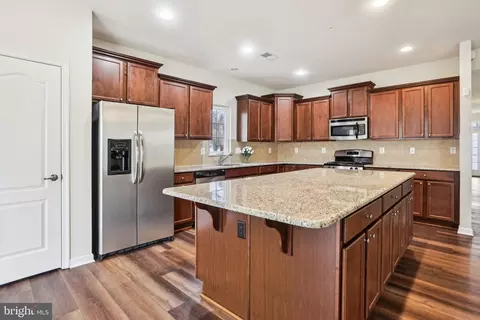 4885 Pepperwood Ct, White Plains, MD 20695