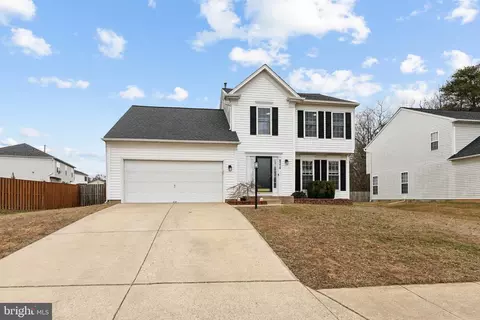 8574 Kingsway Dr, White Plains, MD 20695