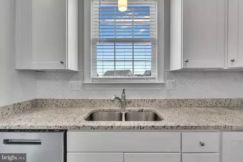 Kitchen - 1035 Rye Dr, La Plata, MD 20646 photo 5 of 5