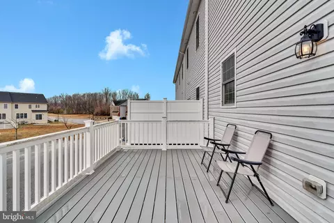Exterior - 1035 Rye Dr, La Plata, MD 20646 photo 4 of 5