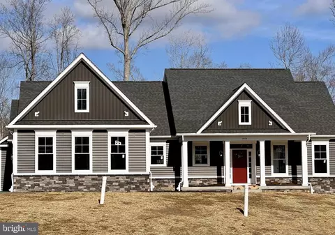 15995 Brackenburn Ct, Hughesville, MD 20637