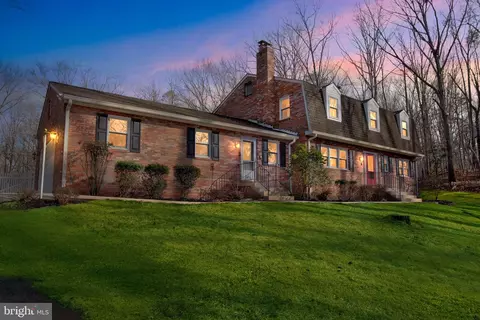 5500 Woodridge Dr, Waldorf, MD 20601