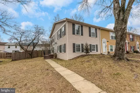 1057 Dorset Dr, Waldorf, MD 20602