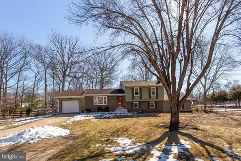 1600 Boarman Ct, Waldorf, MD 20602