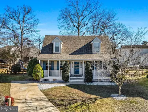 5203 Rockfish Ct, Waldorf, MD 20603