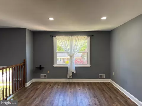 Living - 2245 Bridle Path Dr, Waldorf, MD 20601 photo 1 of 3