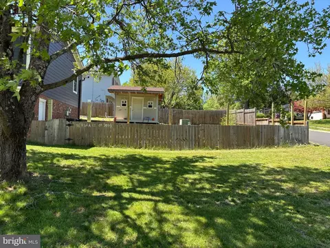 Exterior - 2245 Bridle Path Dr, Waldorf, MD 20601 photo 5 of 8