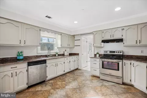 3671 Rusty Leaf Ct, Waldorf, MD 20602 photo 14