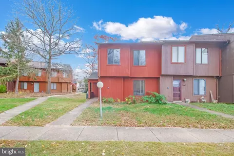 35 Kings Wharf Pl, Waldorf, MD 20602
