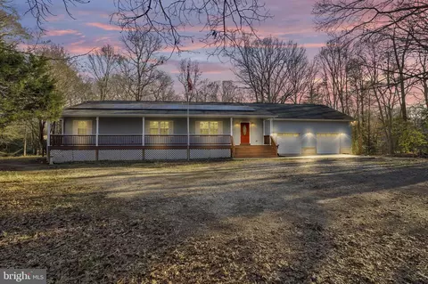4370 Elizabeth Dr, Waldorf, MD 20601