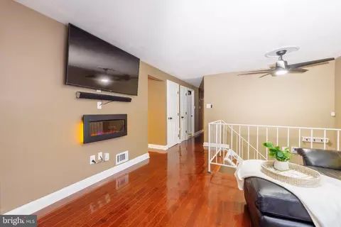 Entry Way - 5602 Daniel Cir, Waldorf, MD 20601 photo 1 of 3