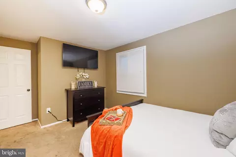 Bedroom - 5602 Daniel Cir, Waldorf, MD 20601 photo 6 of 7