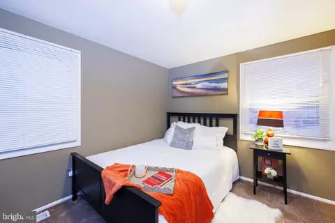 Bedroom - 5602 Daniel Cir, Waldorf, MD 20601 photo 4 of 7