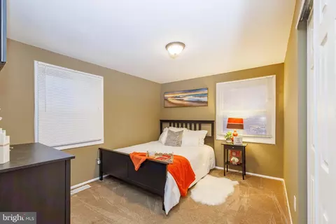 Bedroom - 5602 Daniel Cir, Waldorf, MD 20601 photo 5 of 7