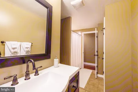 Bath - 5602 Daniel Cir, Waldorf, MD 20601 photo 3 of 5