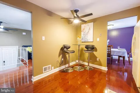 Entry Way - 5602 Daniel Cir, Waldorf, MD 20601 photo 2 of 3