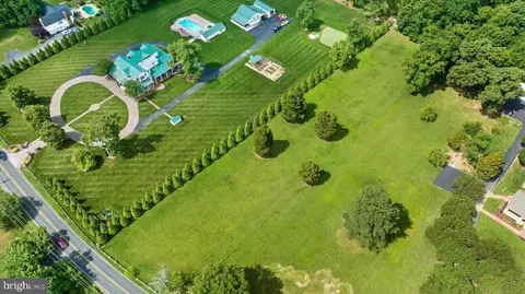 Washington Avenue, La Plata, MD 20646