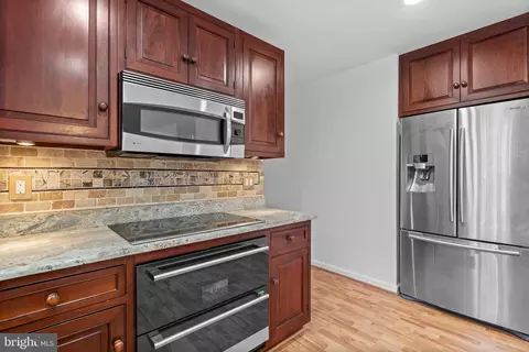 Kitchen - 16034 Beechnut Dr, Brandywine, MD 20613 photo 5 of 6