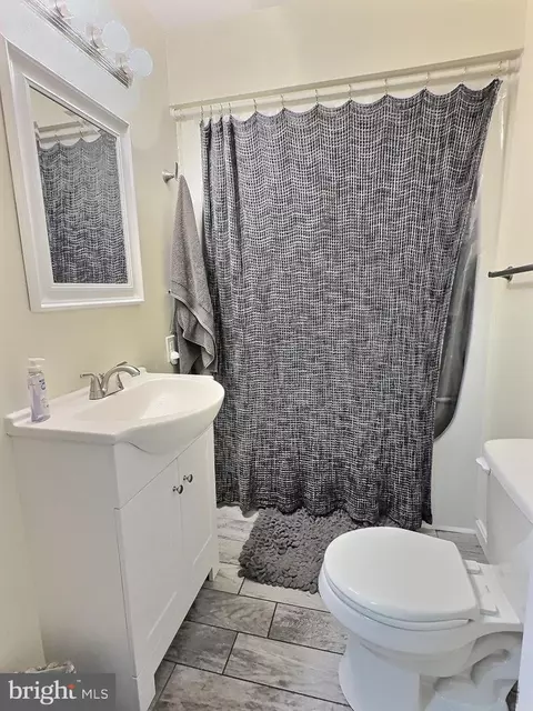 Bath - 9 Elder Pl, Indian Head, MD 20640 photo 2 of 2