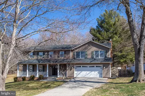 8409 Forest Creek Rd, Waldorf, MD 20603