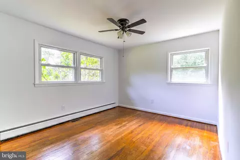 Bedroom - 8920 Marshall Corner Rd, Pomfret, MD 20675 photo 3 of 4