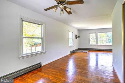 Living - 8920 Marshall Corner Rd, Pomfret, MD 20675 photo 3 of 4