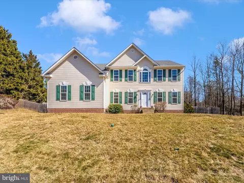 1040 Norfolk Dr, La Plata, MD 20646