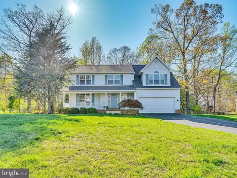 100 Cornwall Ct, La Plata, MD 20646