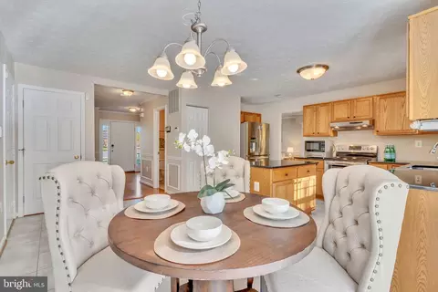 Dining - 100 Cornwall Ct, La Plata, MD 20646 photo 1 of 4