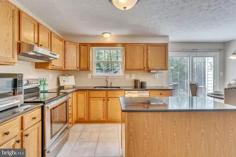 Kitchen - 100 Cornwall Ct, La Plata, MD 20646 photo 2 of 5