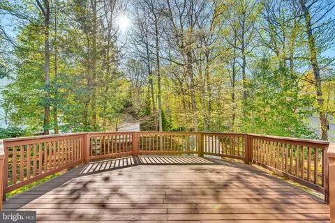 Exterior - 100 Cornwall Ct, La Plata, MD 20646 photo 2 of 6