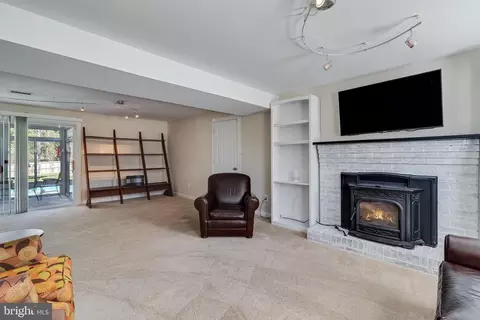 Living - 2303 Springbrook Ct, Waldorf, MD 20601 photo 5 of 5