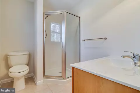 Bath - 2303 Springbrook Ct, Waldorf, MD 20601 photo 2 of 4