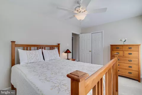 Bedroom - 2303 Springbrook Ct, Waldorf, MD 20601 photo 3 of 8