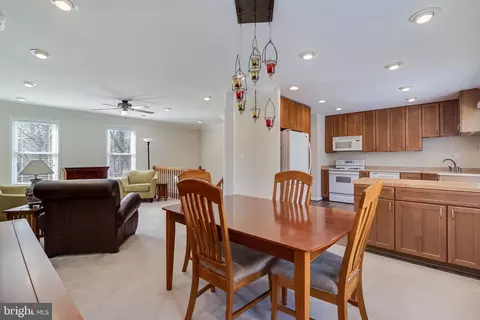 Dining - 2303 Springbrook Ct, Waldorf, MD 20601 photo 4 of 4