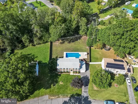 View/Area - 2303 Springbrook Ct, Waldorf, MD 20601 photo 2 of 8
