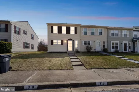 318 Woodside Pl, Waldorf, MD 20601