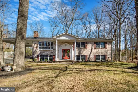 8087 Forest Glen Rd, White Plains, MD 20695