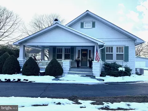 801 Washington Ave, La Plata, MD 20646