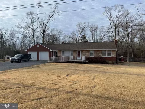 6357 Nelson Dr, La Plata, MD 20646