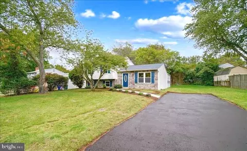 2195 Westwood Dr, Waldorf, MD 20601