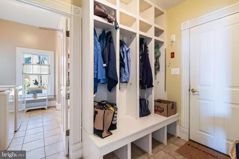 Entry Way - 11520 Magnolia Ct, Issue, MD 20645 photo 3 of 8