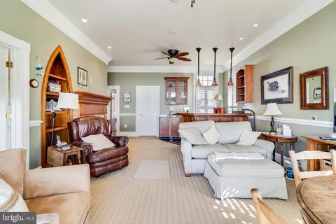 Living - 11520 Magnolia Ct, Issue, MD 20645 photo 3 of 3