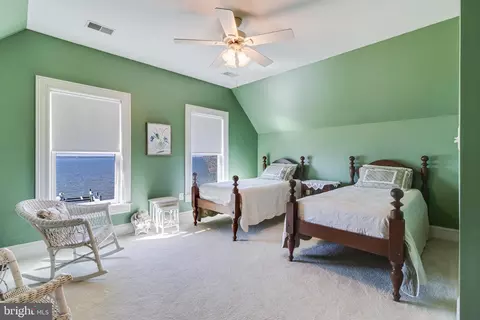 Bedroom - 11520 Magnolia Ct, Issue, MD 20645 photo 3 of 7