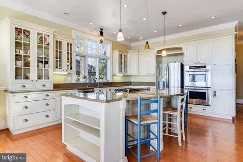 Kitchen - 11520 Magnolia Ct, Issue, MD 20645 photo 5 of 8